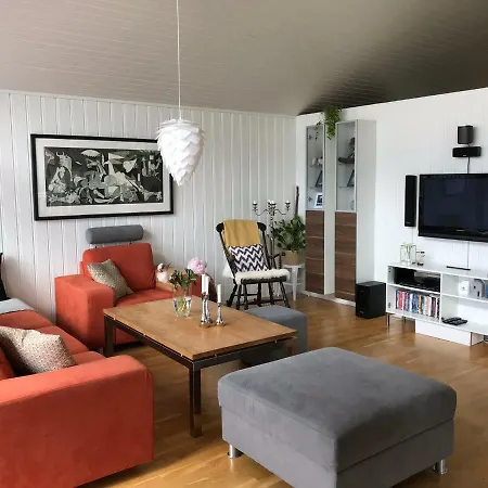 Haukestien * Svolvær